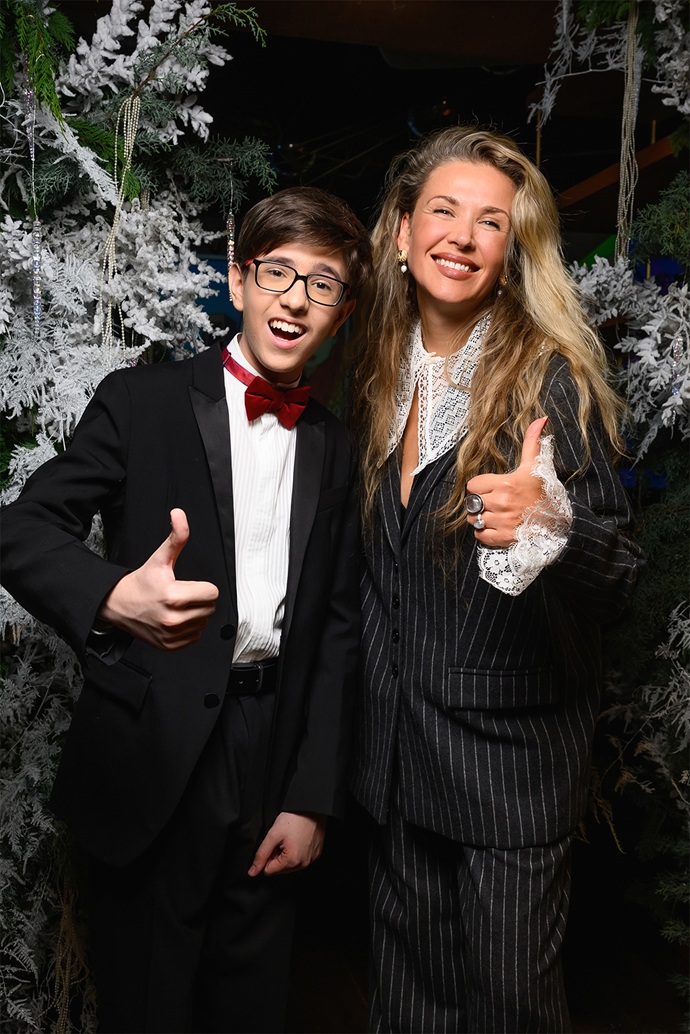 Валерия и Иосиф Пригожин торжественно открыли церемонию по случаю премьеры шоу «Суперпозиция» 